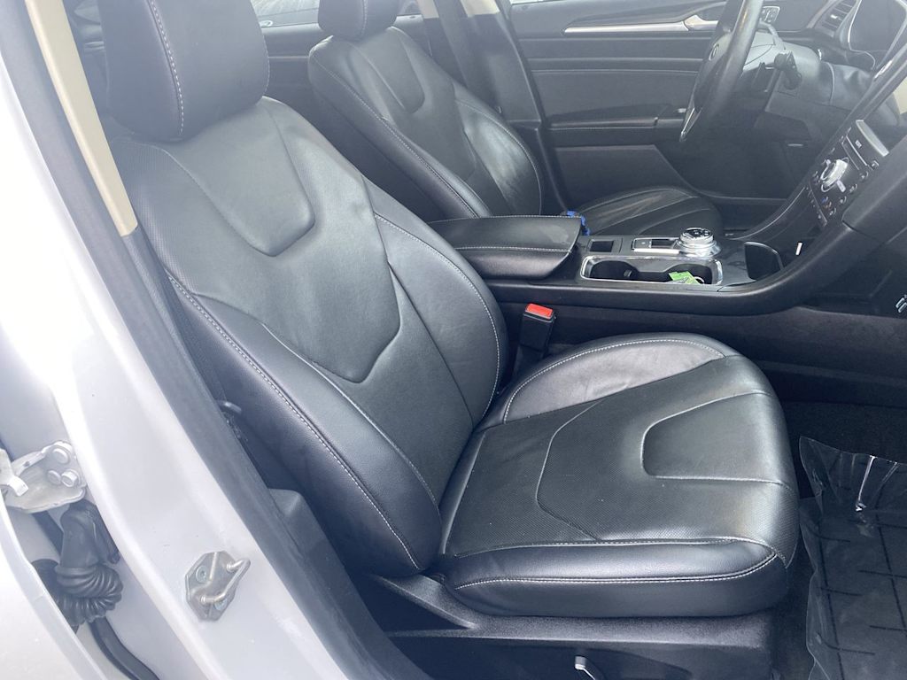Thumbnail: 2020 Ford Fusion - 9
