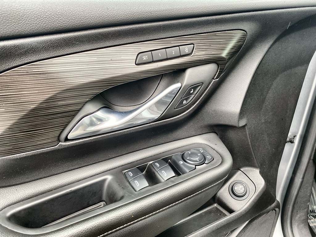 Thumbnail: 2024 GMC Terrain - 21