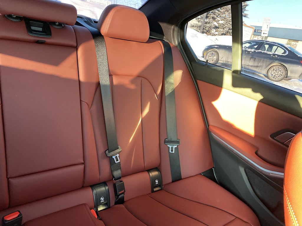 Thumbnail: 2023 BMW 3 Series - 21