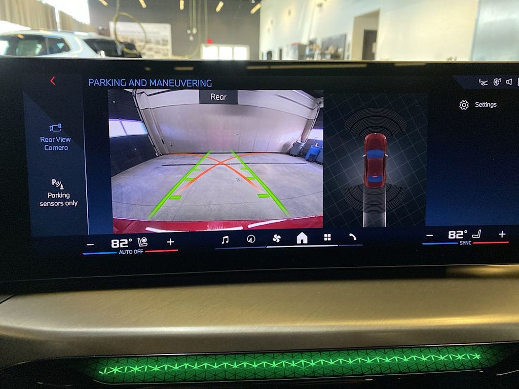 Thumbnail: 2025 BMW 2 Series - 23