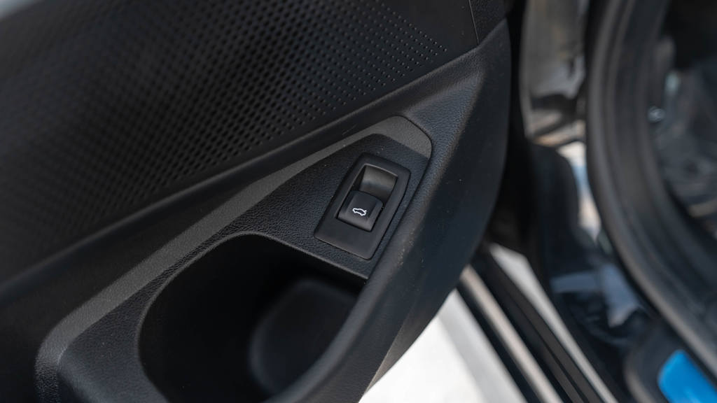 Thumbnail: 2025 BMW 3 Series - 51