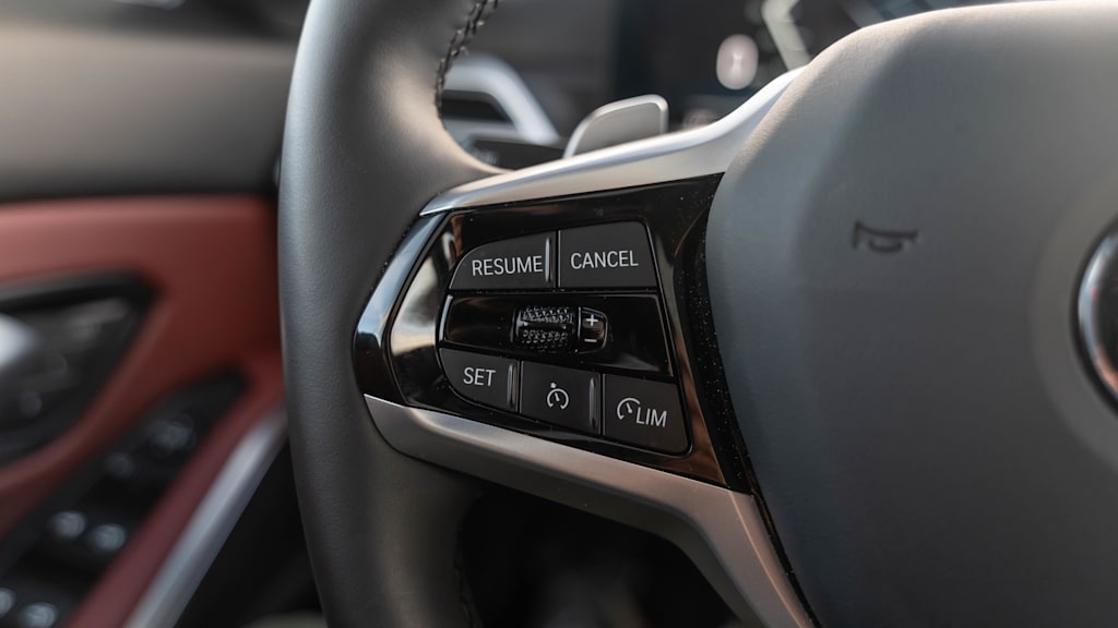 Thumbnail: 2025 BMW 3 Series - 57