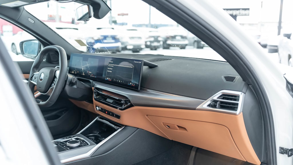 Thumbnail: 2025 BMW 3 Series - 2