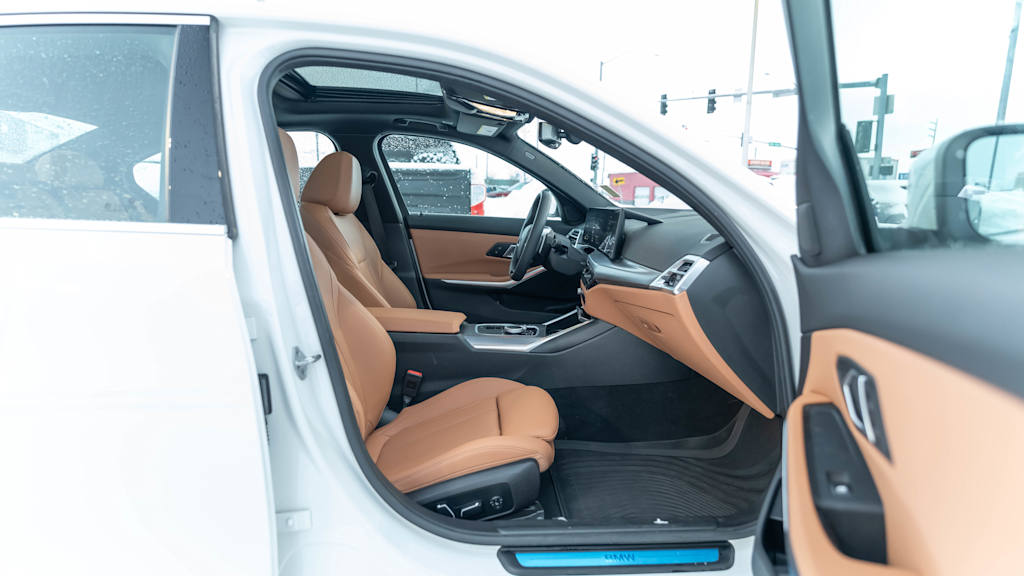 Thumbnail: 2025 BMW 3 Series - 11