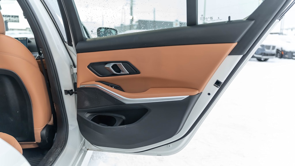 Thumbnail: 2025 BMW 3 Series - 26