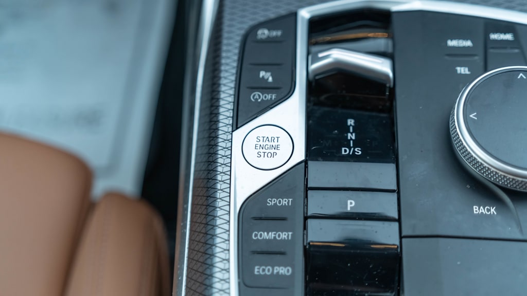 Thumbnail: 2025 BMW 3 Series - 36