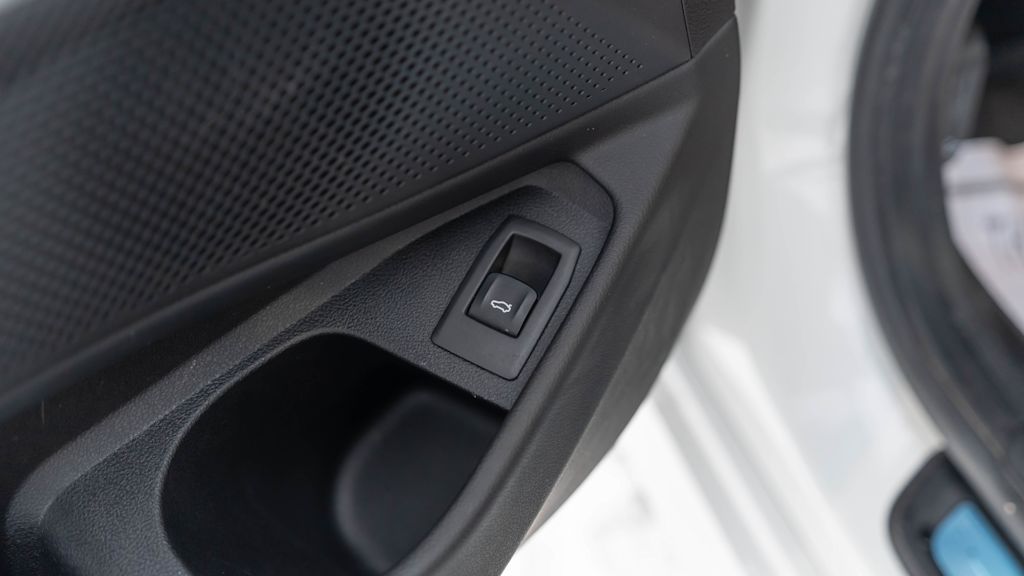 Thumbnail: 2025 BMW 3 Series - 48