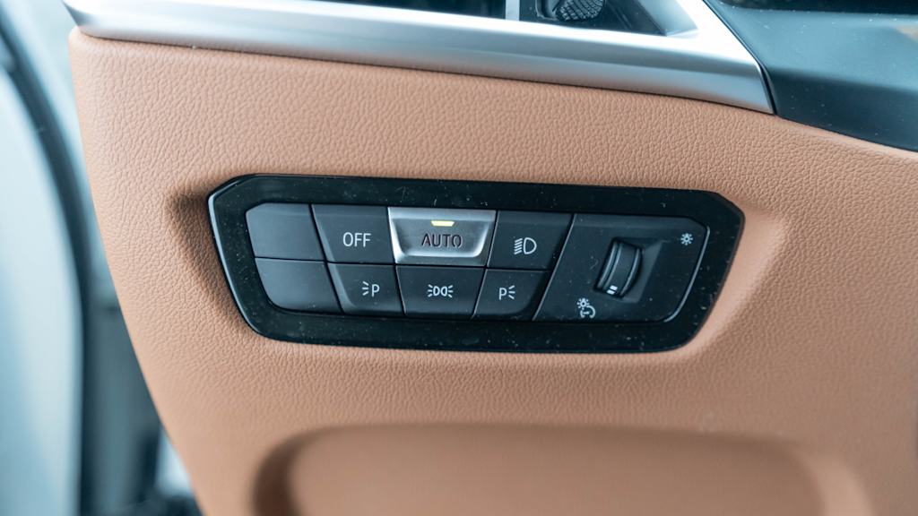 Thumbnail: 2025 BMW 3 Series - 49