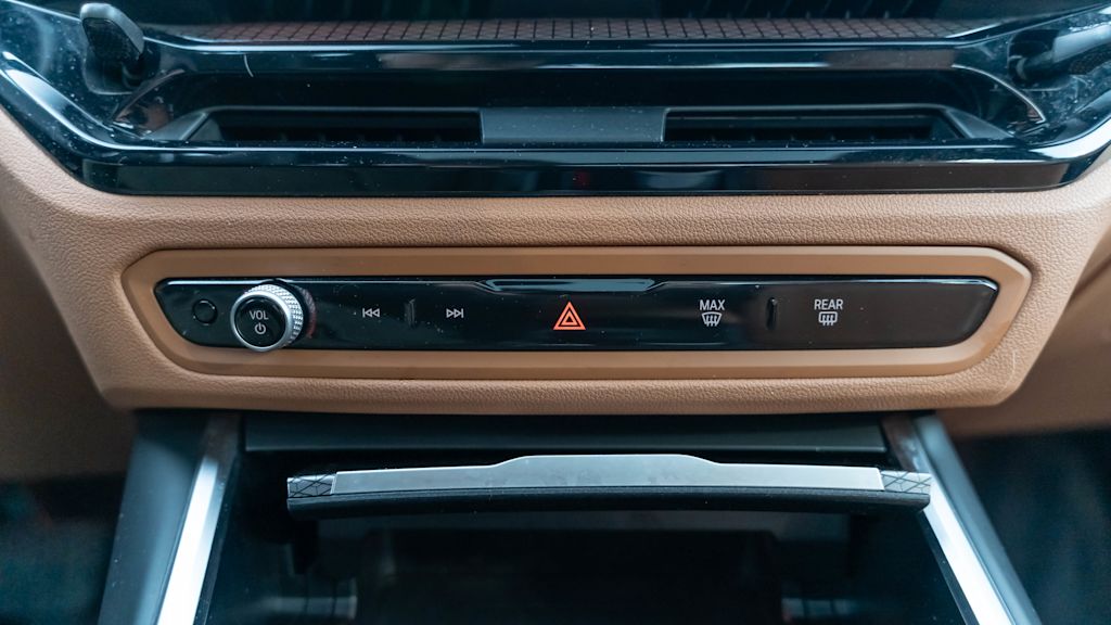 Thumbnail: 2025 BMW 3 Series - 54