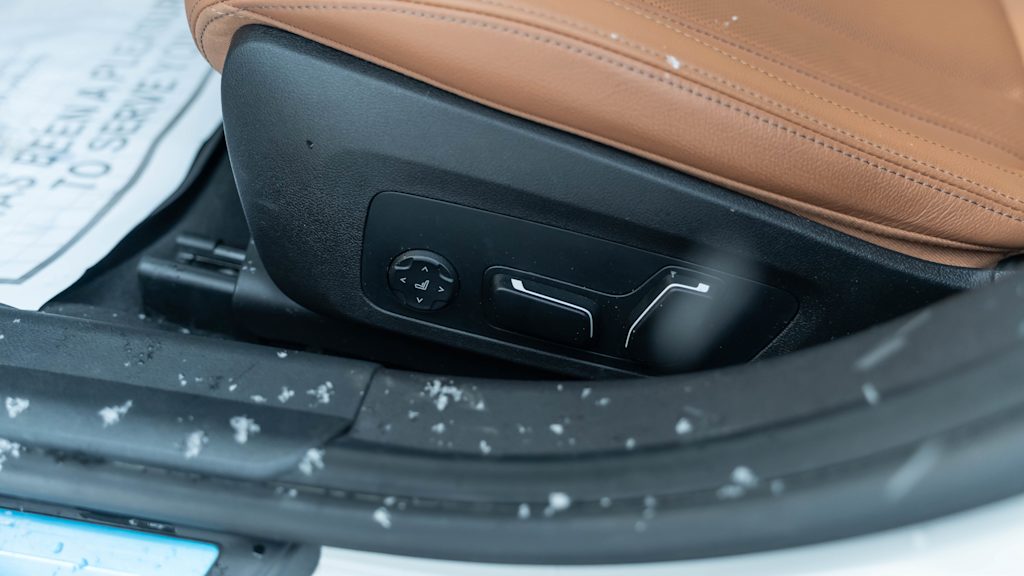 Thumbnail: 2025 BMW 3 Series - 65