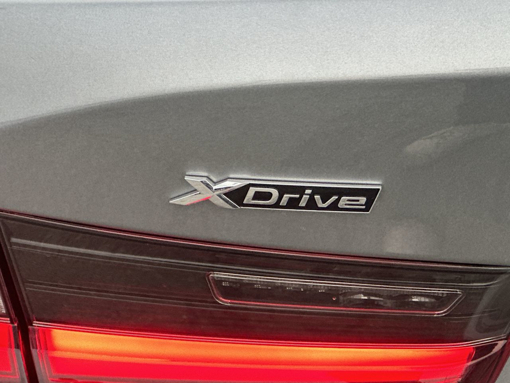 Thumbnail: 2023 BMW 3 Series - 25