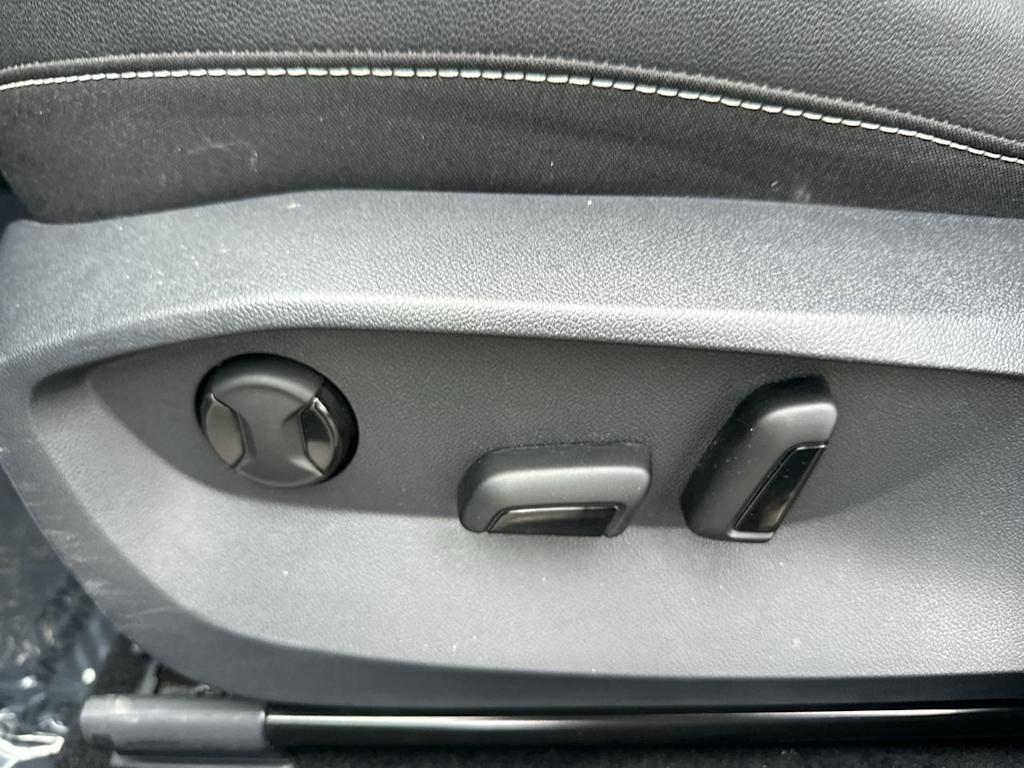 Thumbnail: 2024 Volkswagen Taos - 17