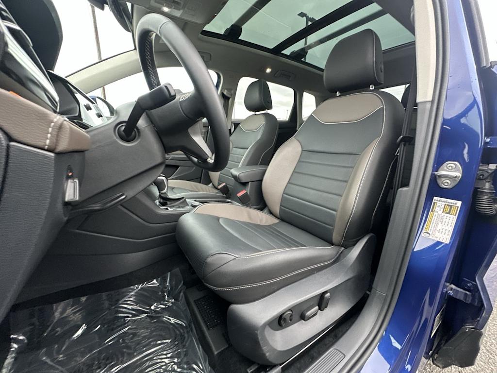 Thumbnail: 2024 Volkswagen Taos - 7