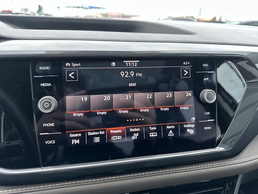 Thumbnail: 2024 Volkswagen Taos - 10