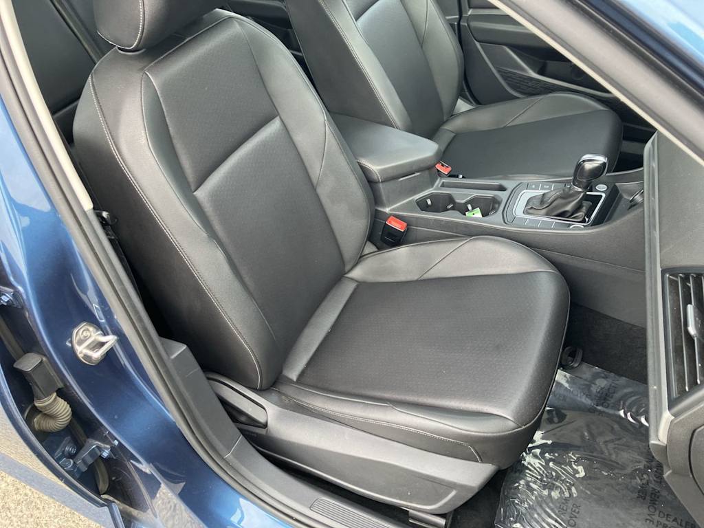 Thumbnail: 2019 Volkswagen Jetta - 9