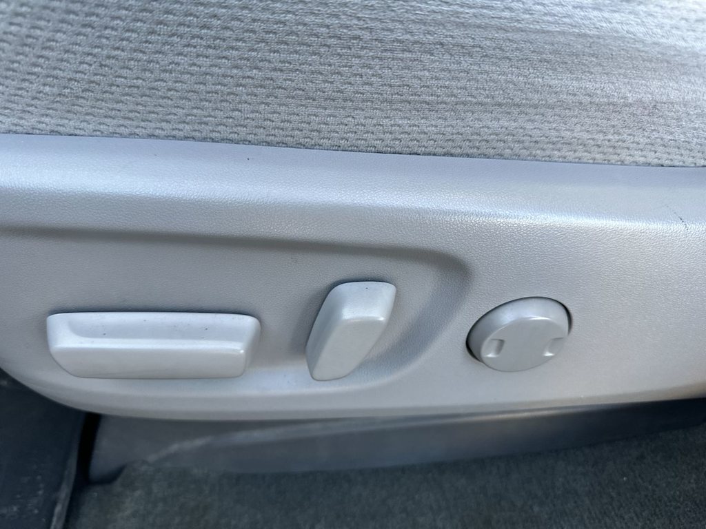 Thumbnail: 2017 Toyota Sienna - 14