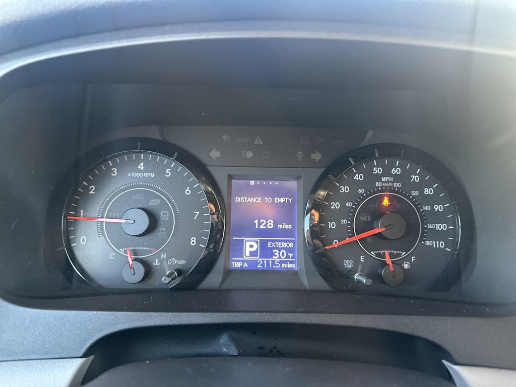 Thumbnail: 2017 Toyota Sienna - 10