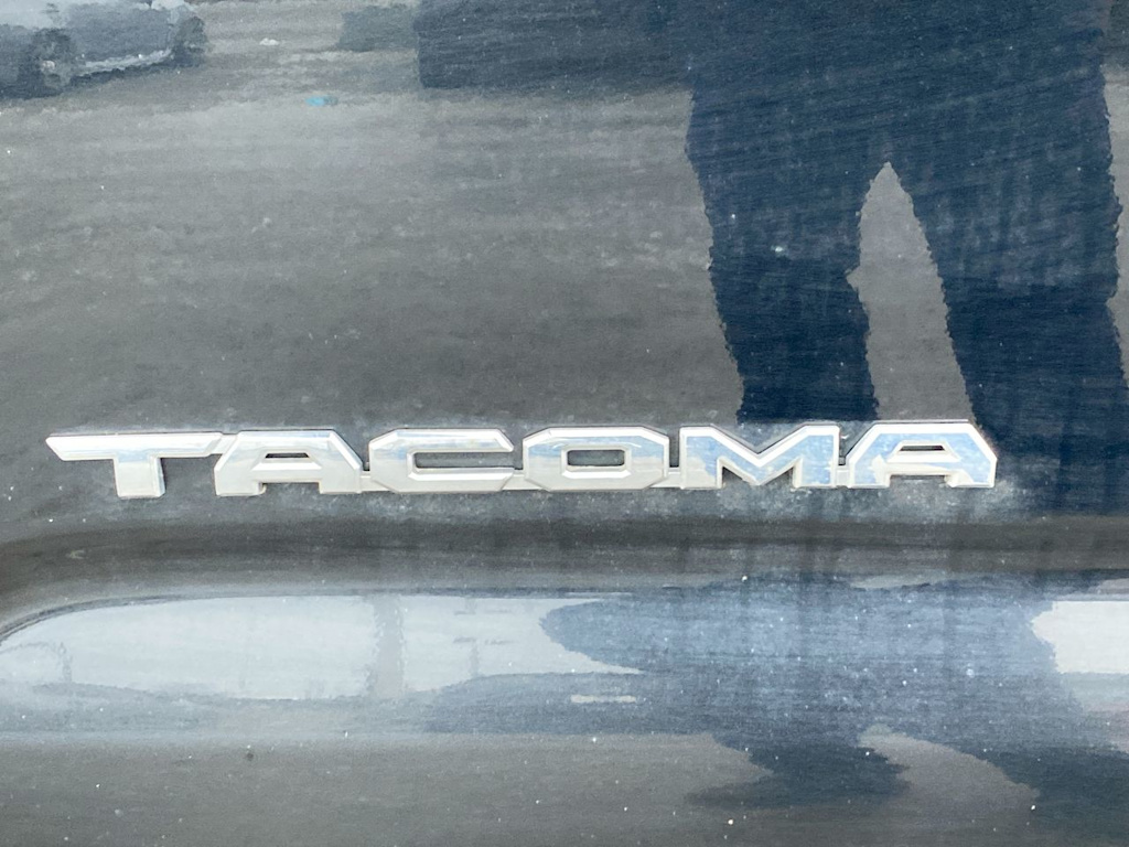 2021 Toyota Tacoma SR 26