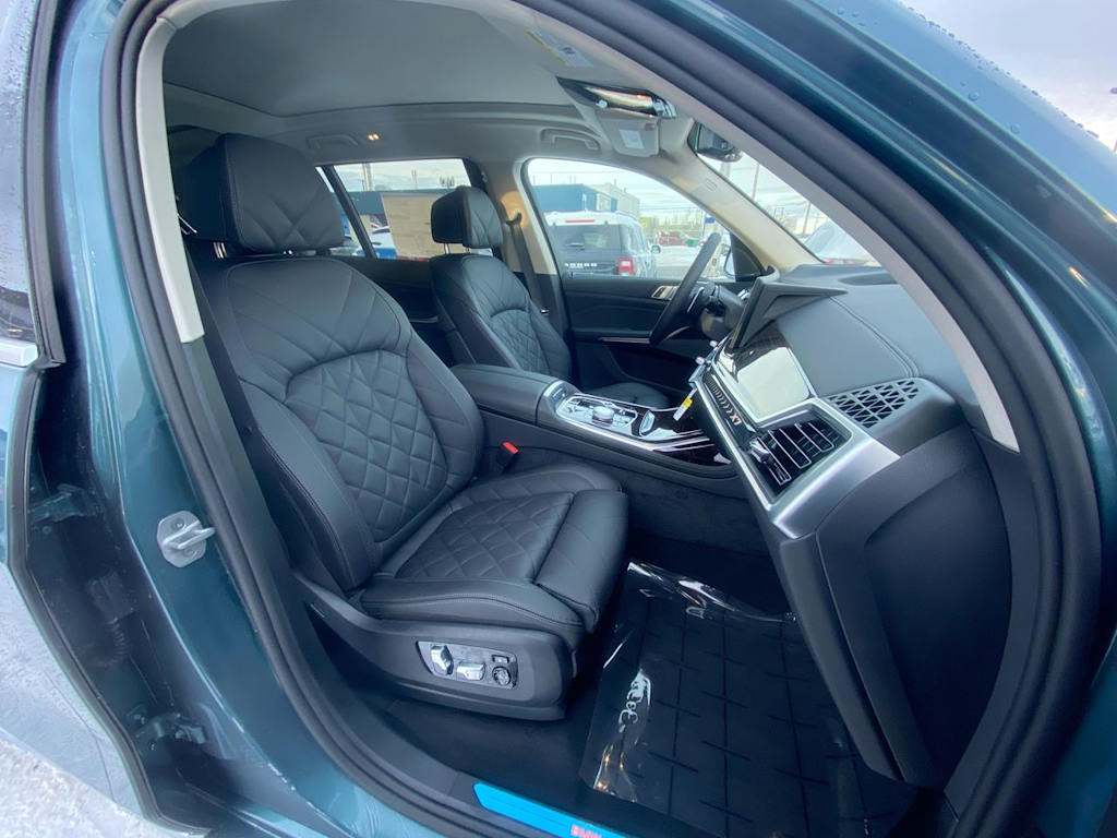 Thumbnail: 2025 BMW X7 - 22