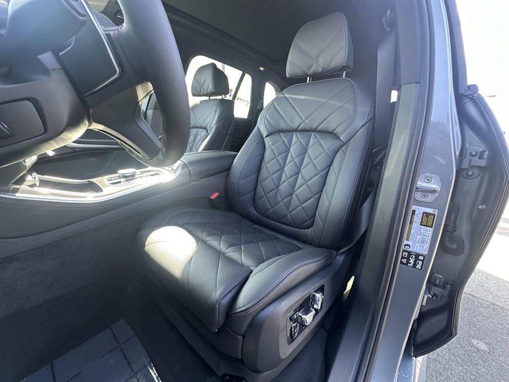 Thumbnail: 2025 BMW X5 - 15