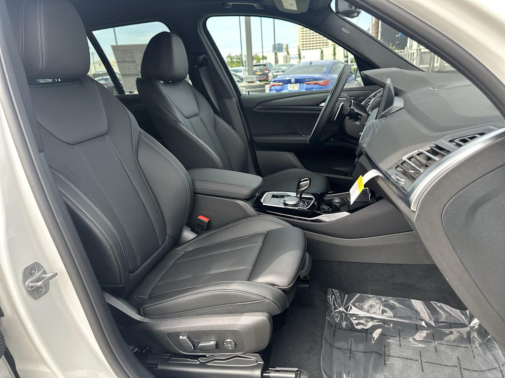 Thumbnail: 2024 BMW X3 - 19