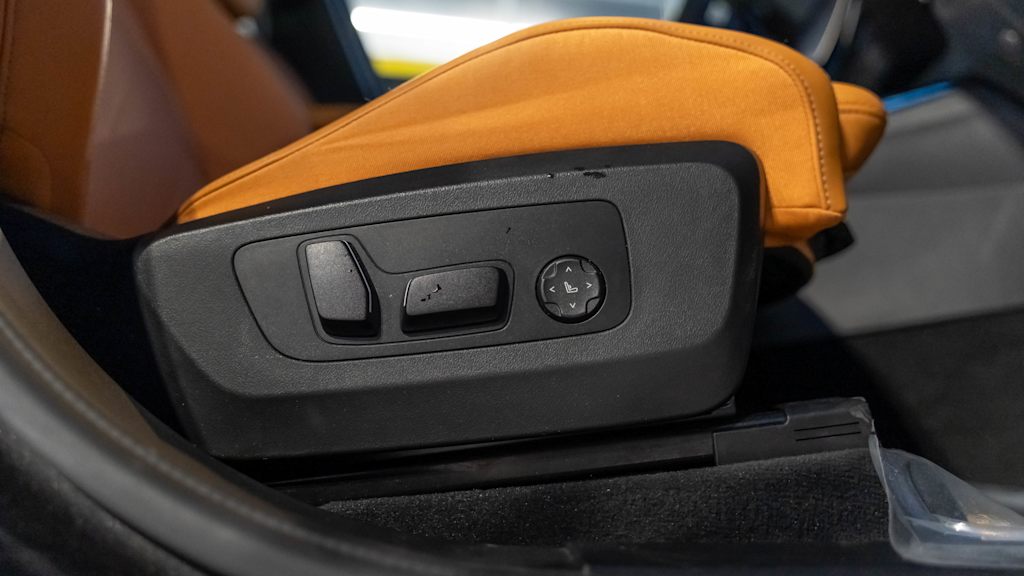 Thumbnail: 2025 BMW X3 - 24