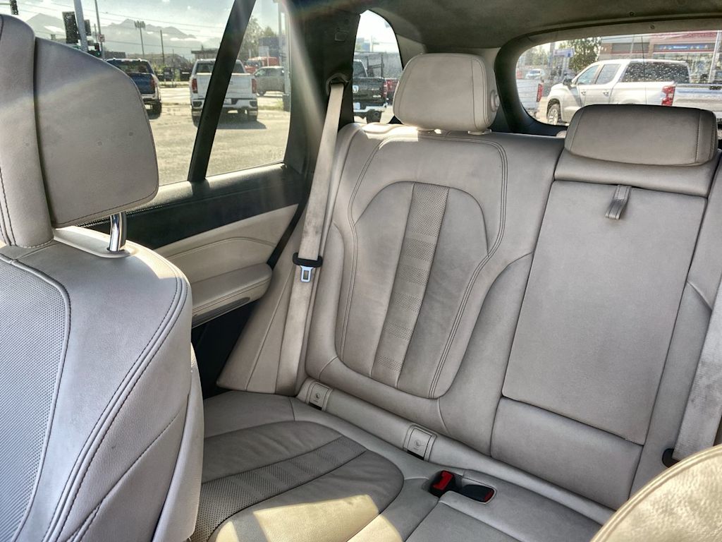 Thumbnail: 2020 BMW X5 - 9