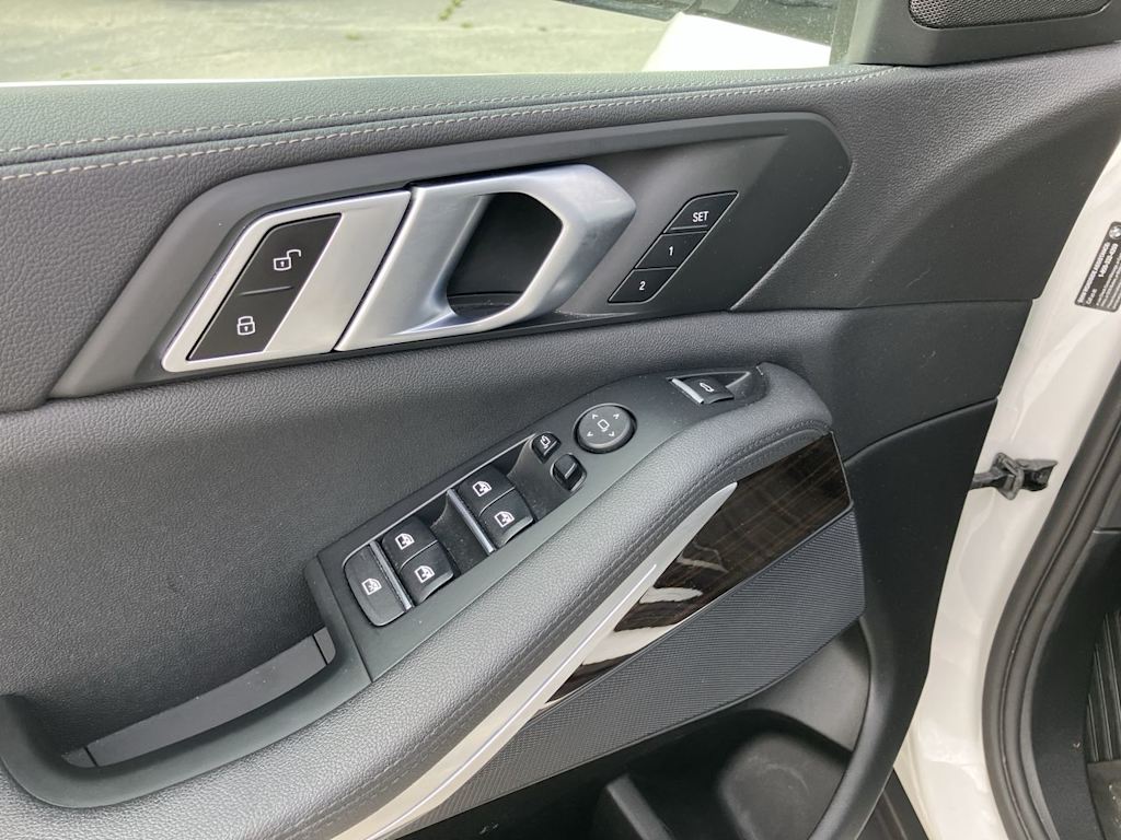 Thumbnail: 2021 BMW X5 - 21