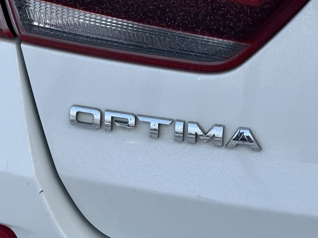 Thumbnail: 2020 Kia Optima - 4