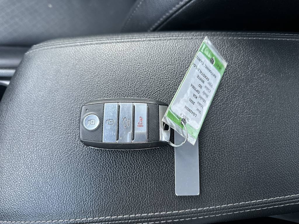 Thumbnail: 2020 Kia Optima - 14