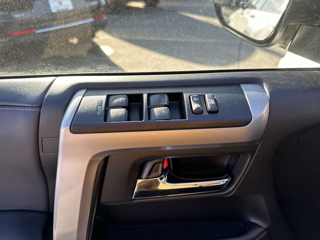 Thumbnail: 2024 Toyota 4Runner - 16