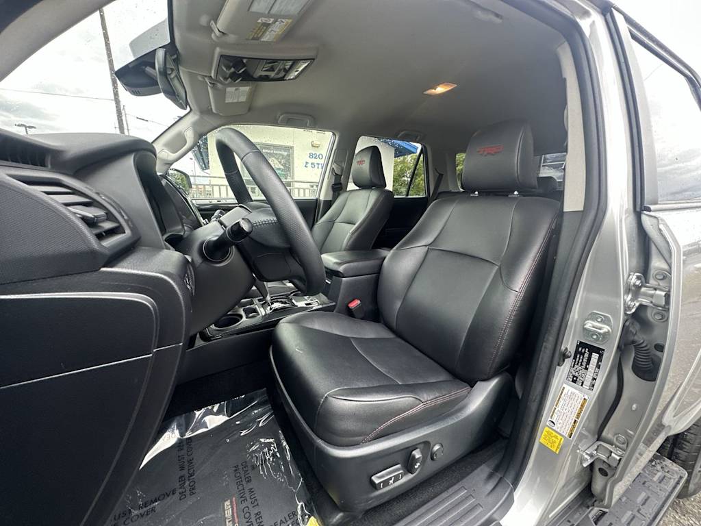 Thumbnail: 2022 Toyota 4Runner - 7