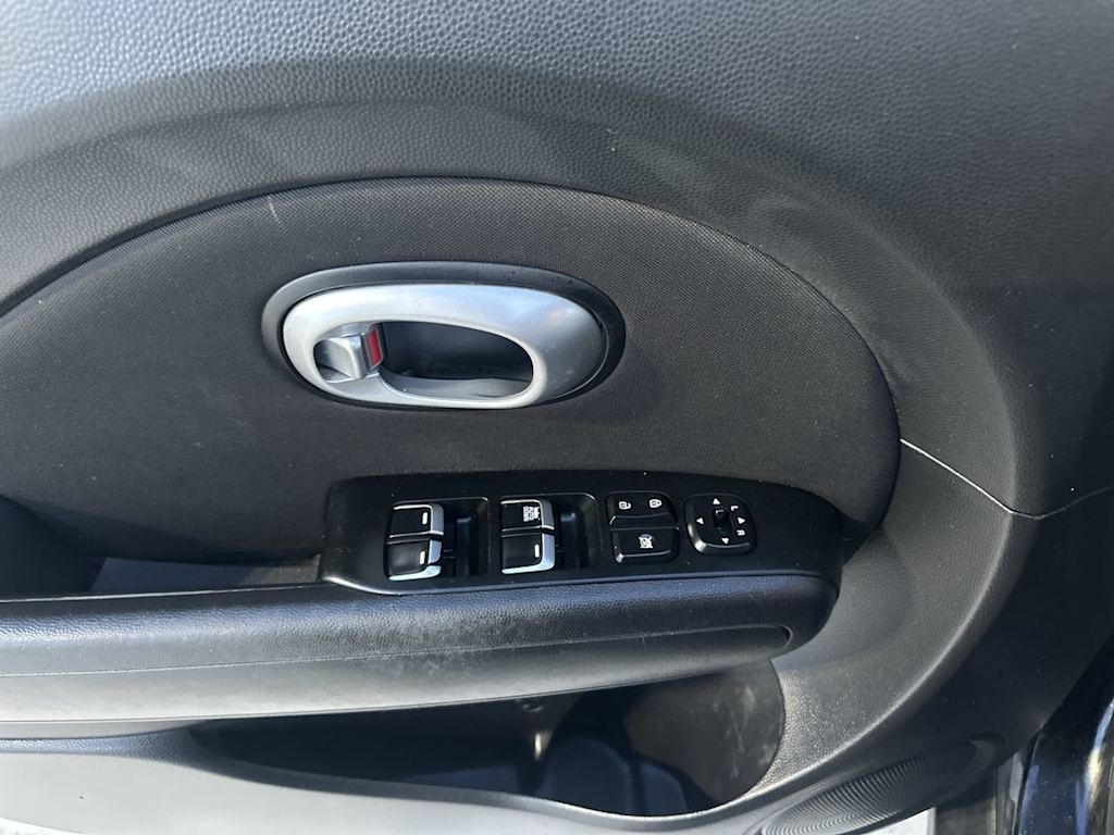 Thumbnail: 2018 Kia Soul - 16