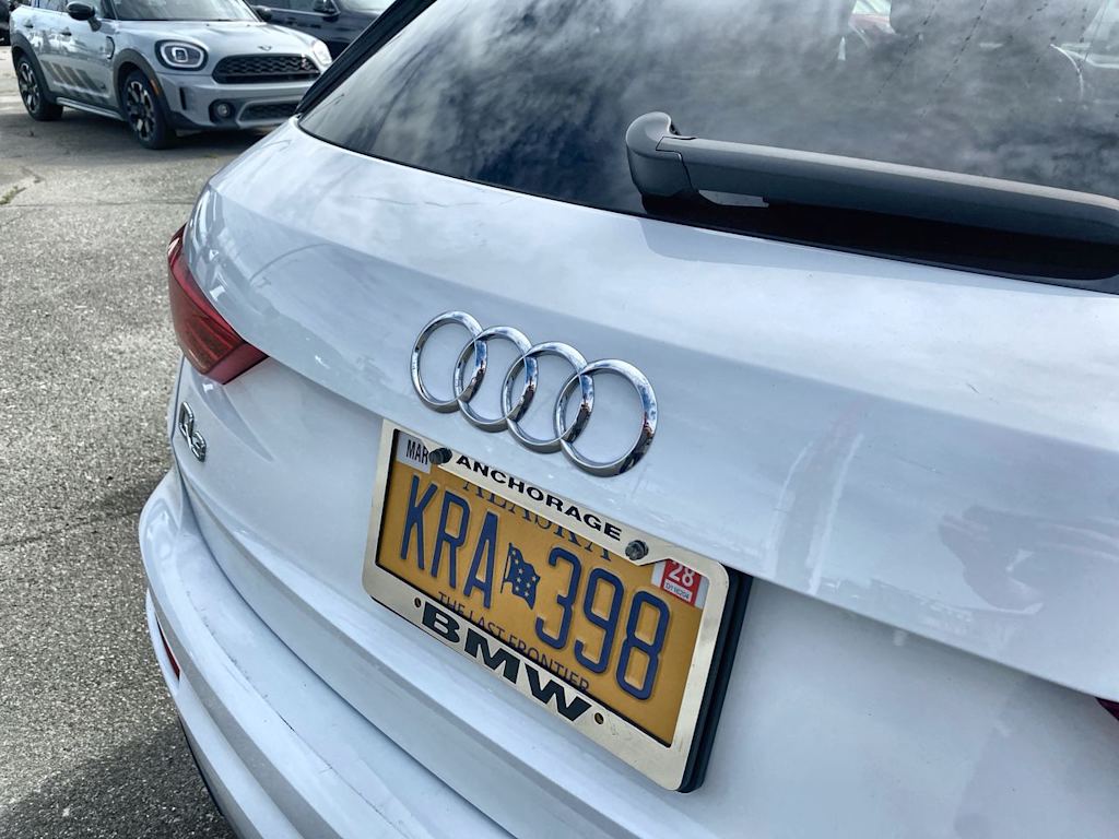 Thumbnail: 2019 Audi Q3 - 3