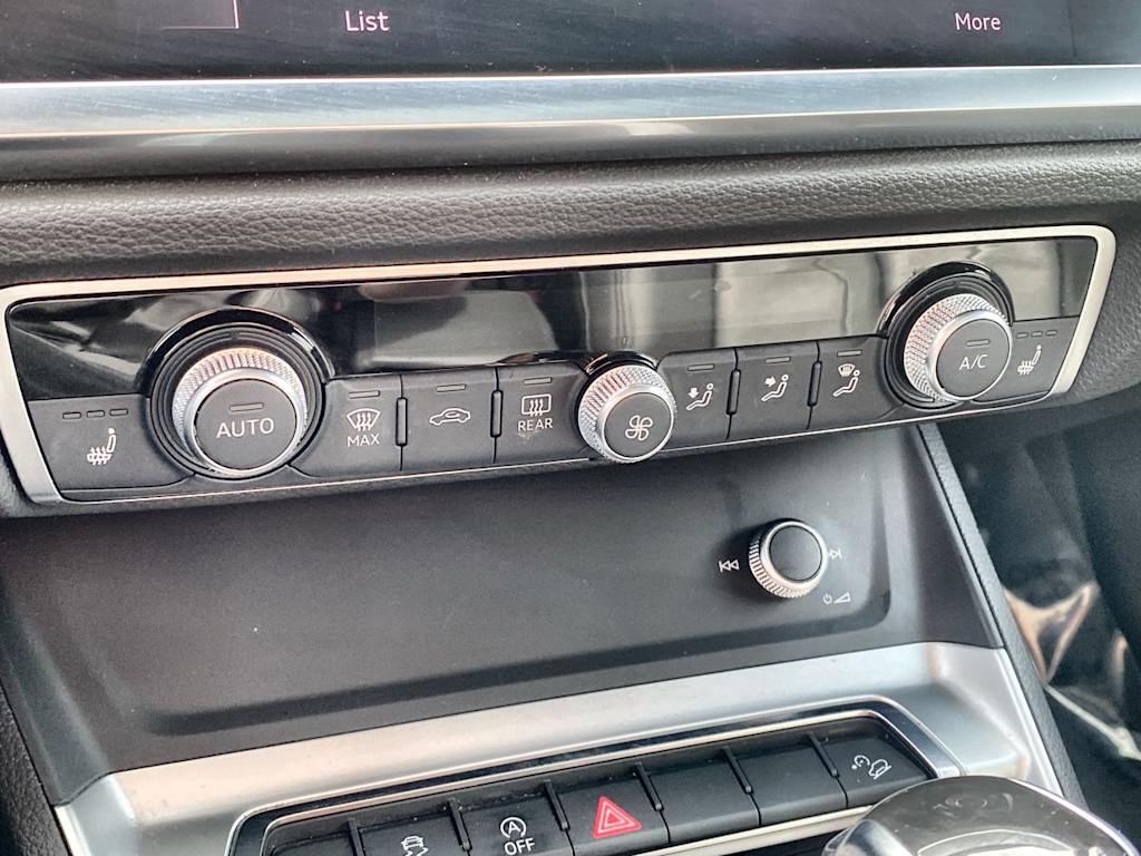Thumbnail: 2019 Audi Q3 - 24