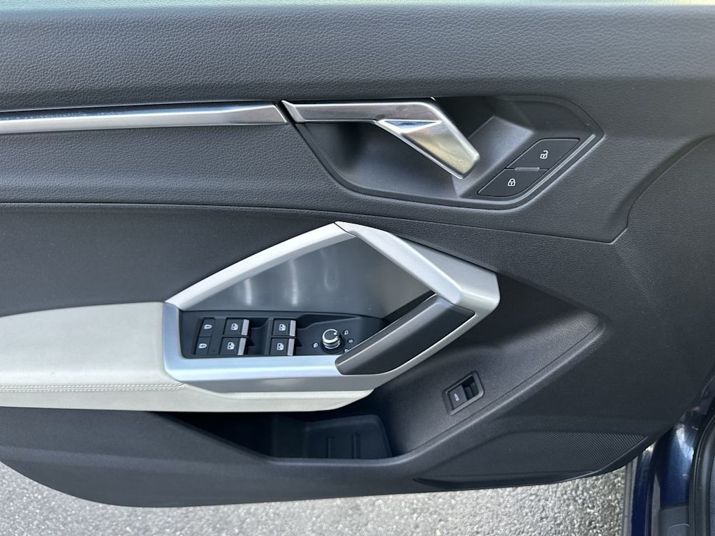 Thumbnail: 2020 Audi Q3 - 17