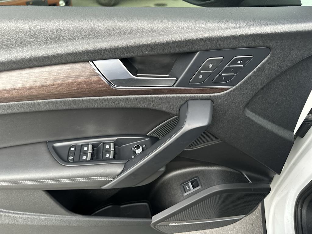 Thumbnail: 2023 Audi Q5 - 16