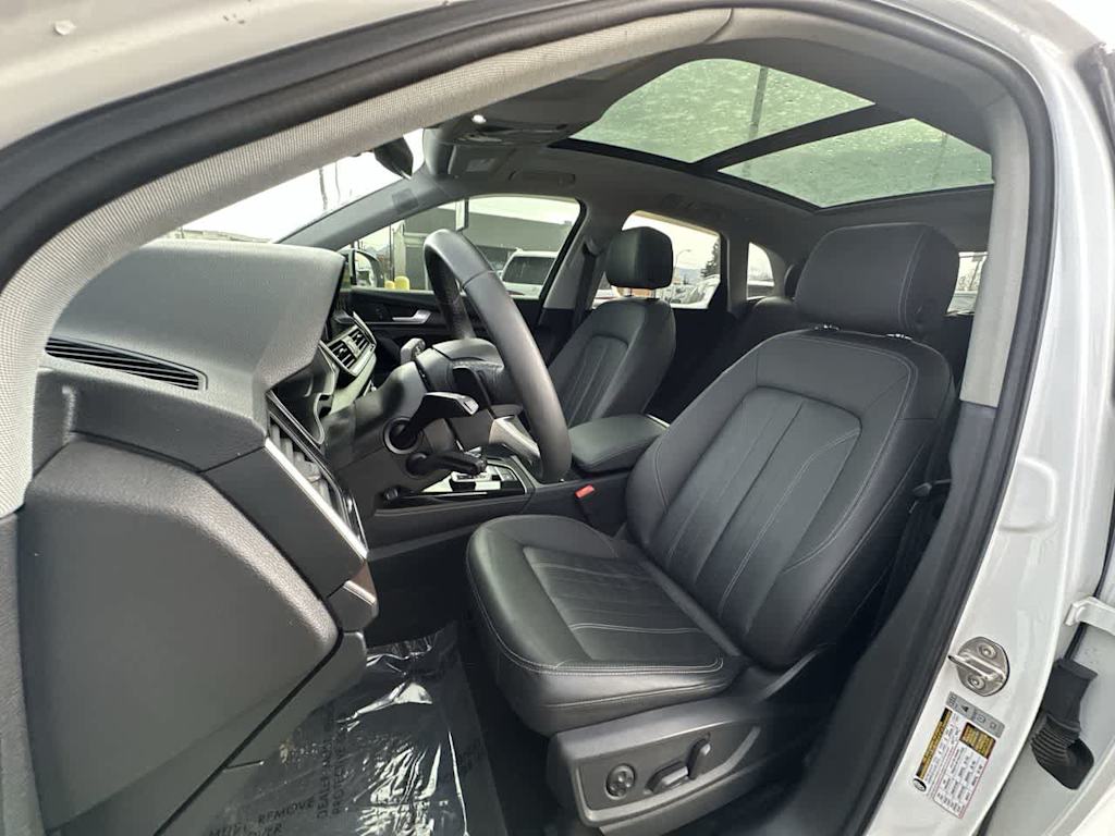 Thumbnail: 2023 Audi Q5 - 2