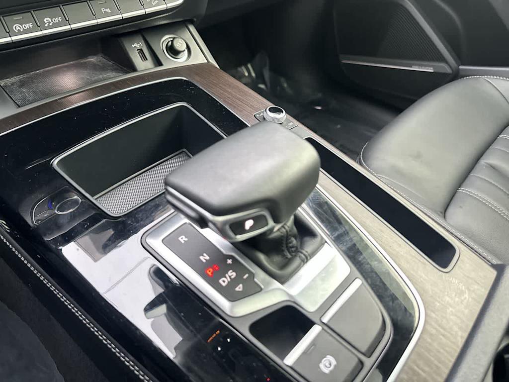 Thumbnail: 2023 Audi Q5 - 11