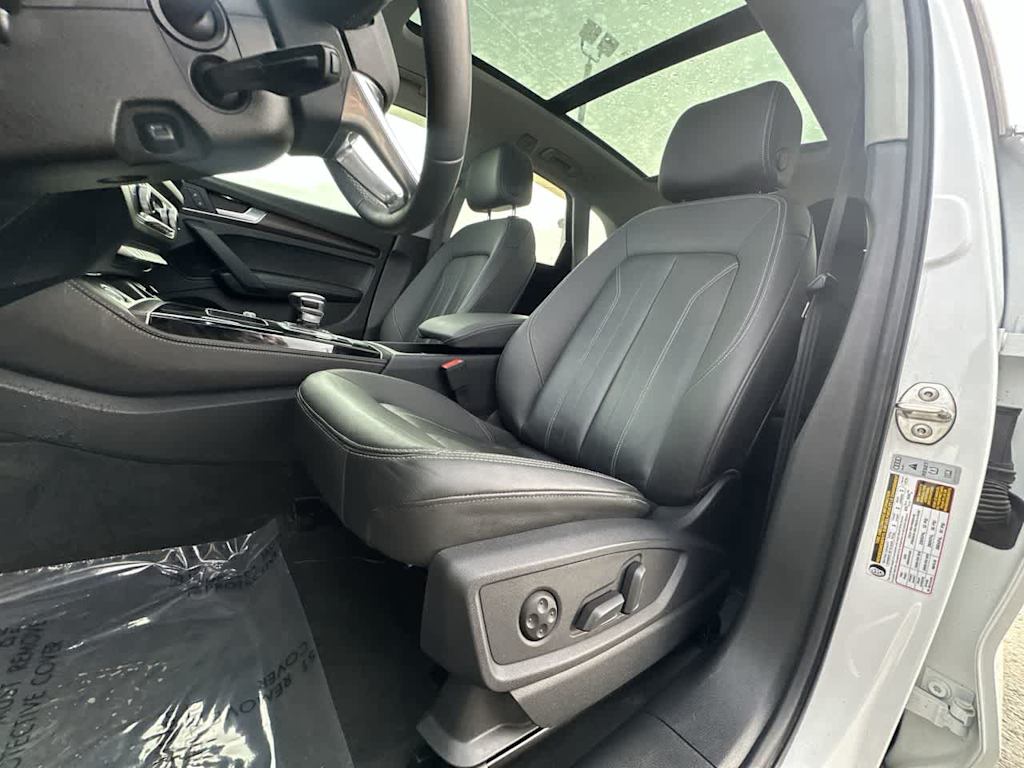 Thumbnail: 2023 Audi Q5 - 7