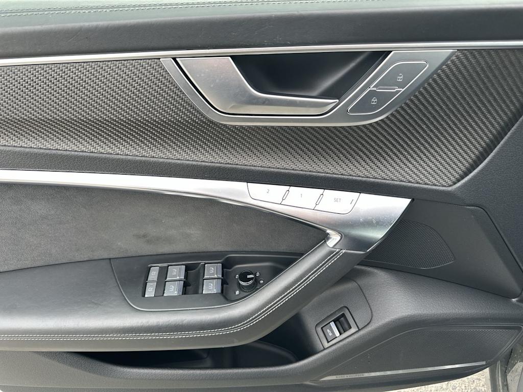 Thumbnail: 2022 Audi S6 - 18