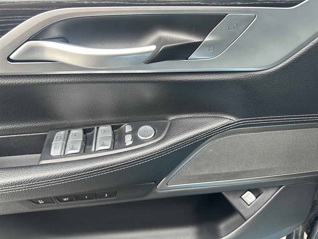 Thumbnail: 2022 BMW 7 Series - 16