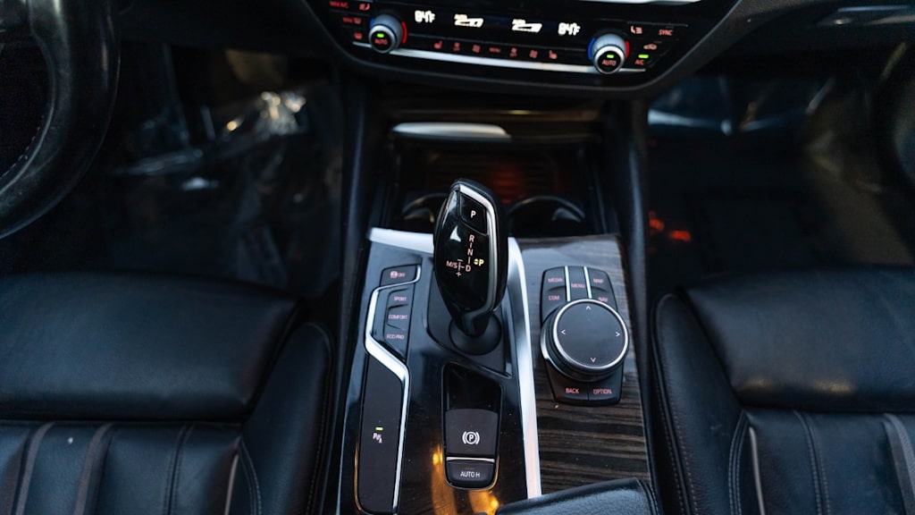 Thumbnail: 2020 BMW 5 Series - 14