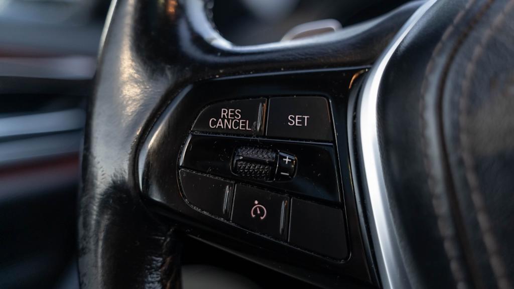 Thumbnail: 2020 BMW 5 Series - 44