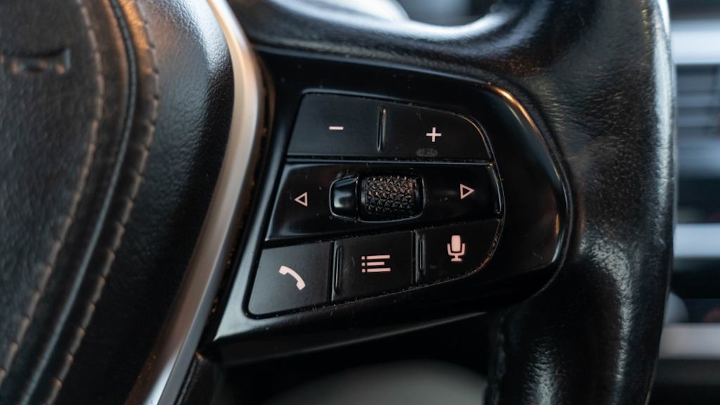 Thumbnail: 2020 BMW 5 Series - 45