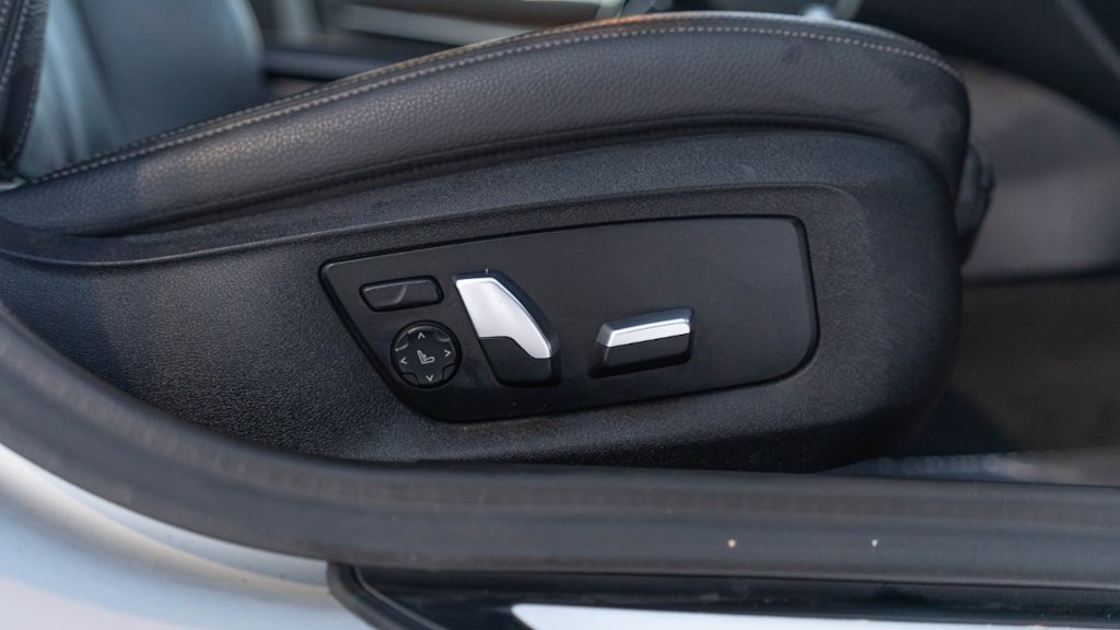 Thumbnail: 2020 BMW 5 Series - 6