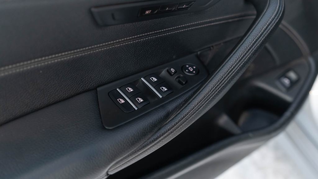 Thumbnail: 2020 BMW 5 Series - 35