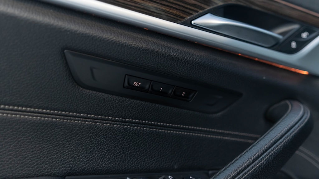 Thumbnail: 2020 BMW 5 Series - 34