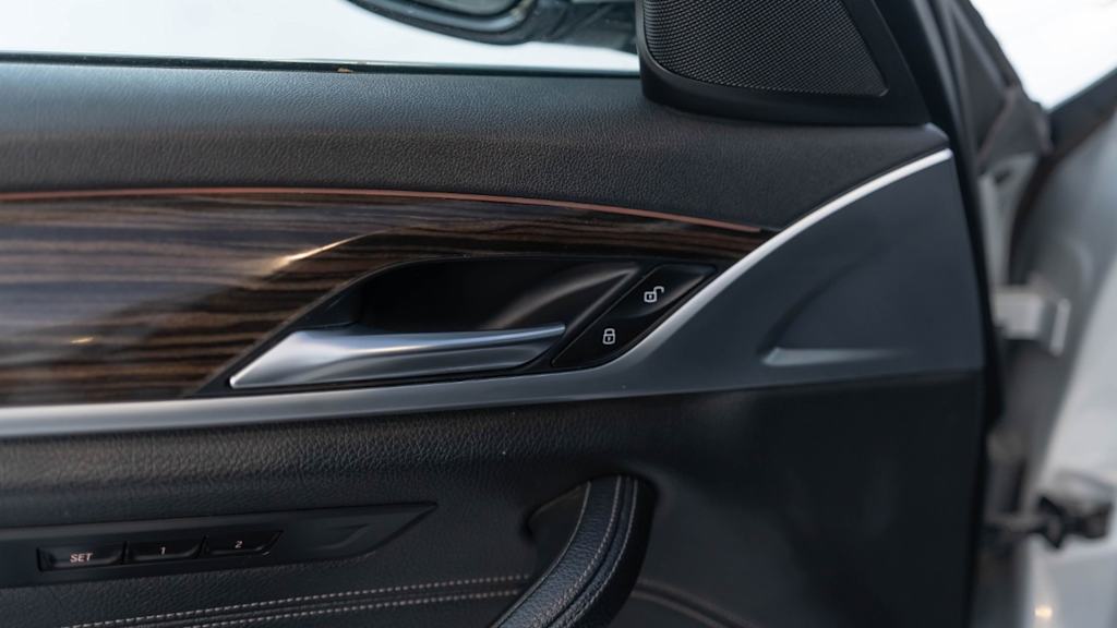 Thumbnail: 2020 BMW 5 Series - 33