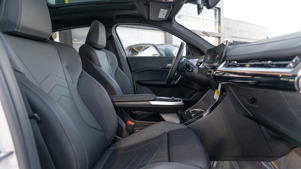 Thumbnail: 2025 BMW X2 - 11